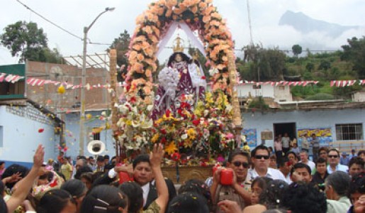 Fiesta Patronal de la Virgen del Rosario de Chiquinquir en Caraz (Ancash)