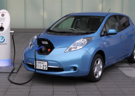 Precios de las baterías de autos eléctricos siguen siendo altos