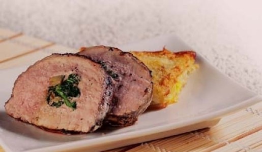 Bife de cerdo relleno