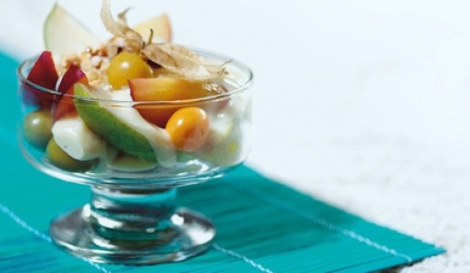 Frutas en salsa de queso