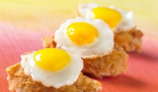 Mini tacu tacu con montadito de codorniz