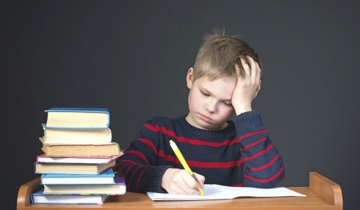 Cómo hacer que mi hijo estudie