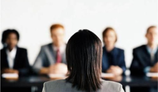 Cómo actuar en una entrevista de trabajo grupal