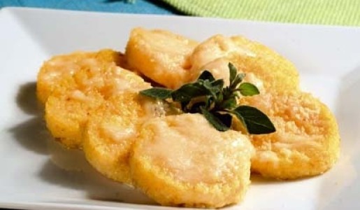 Ñoquis de polenta a la romana