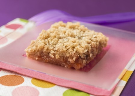 Crocante de manzana y fresas