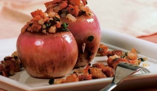 Cebollas rellenas con espinaca