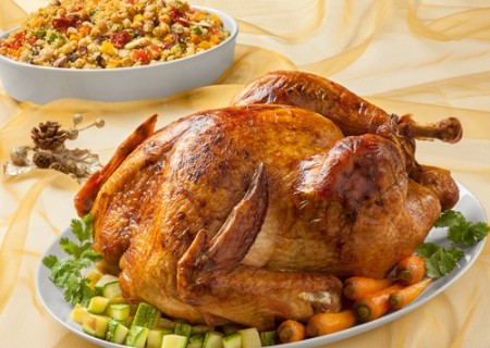Pavo en salmuera peruana con quinua navideña