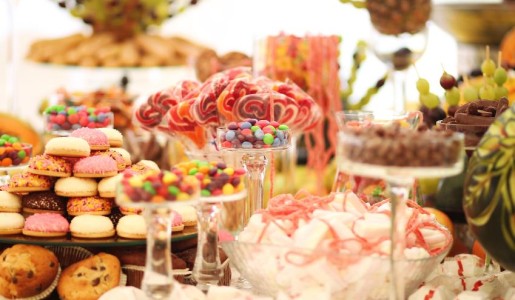 Cómo preparar una mesa dulce para bodas