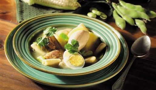 Caldo de gallina y pichones