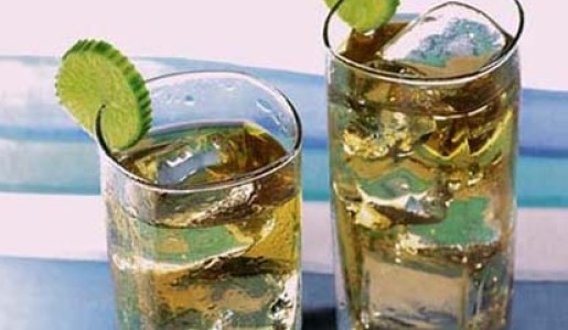 Té frío de miel y kion