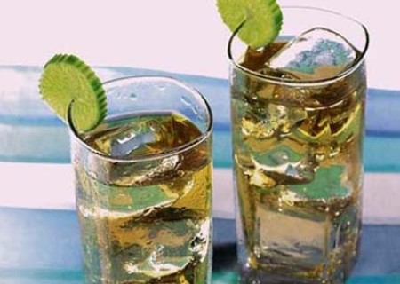 Té frío de miel y kion