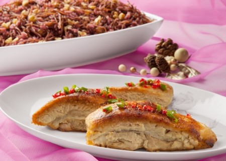 Panceta glaseada con arroz morado