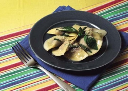 Ravioles de pollo con vinagreta de limón