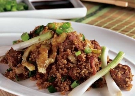 Chaufa de quinua con lomito de cerdo