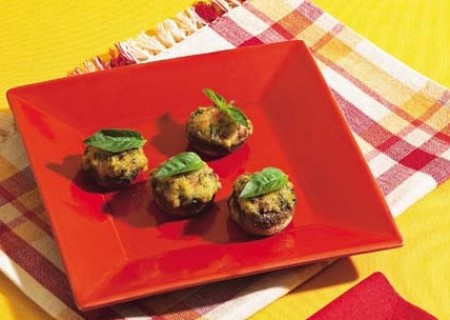 Champiñones rellenos con jamón y alcachofa