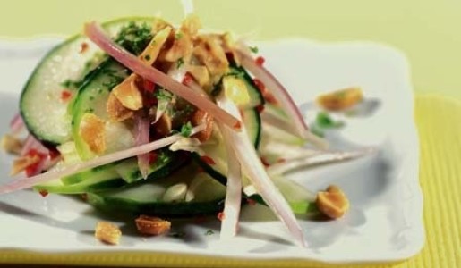 Ensalada thai de pepinos
