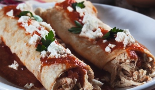 Enchiladas rojas de pollo