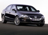 Volkswagen entrega la primera unidad del nuevo Passat en Alemania