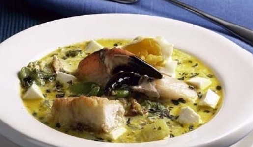 Chupe de cangrejo con tollo frito