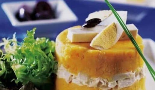 Causa rellena de pollo y choclo