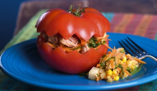 Tomates rellenos de atún