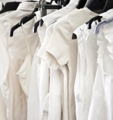 Cmo eliminar manchas amarillas de la ropa blanca