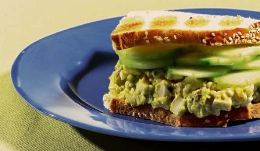 Pan campesino con huevos al curry