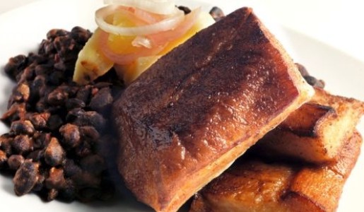 Chancho asado en caja china