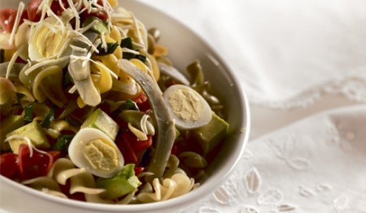 Ensalada fusilli con palta