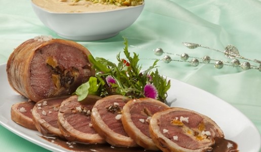 Silla de cordero con guindones y orejones