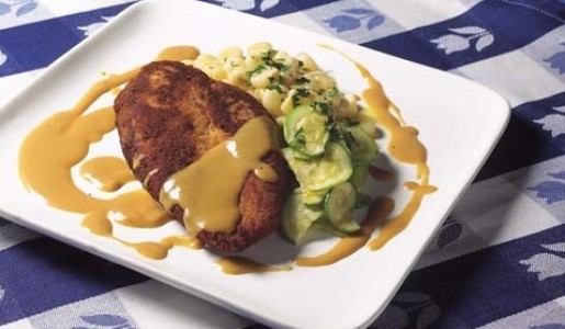 Pechugas de pollo en salsa de lúcuma