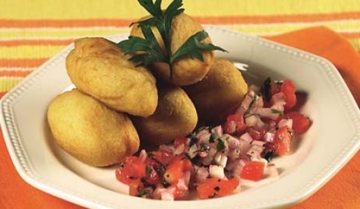 Yuquitas rellenas con ají de queso