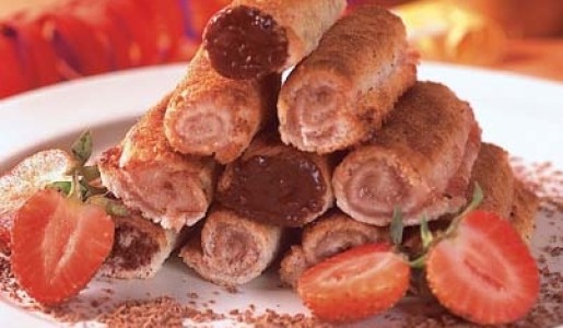 Rollitos de chocolate y fresa