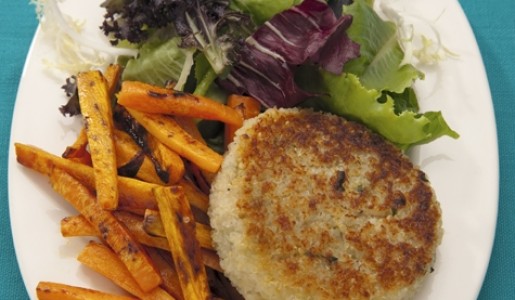 Hamburguesas de quinua con chips de zanahoria