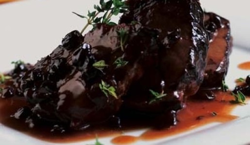 Lomo mechado con sauco