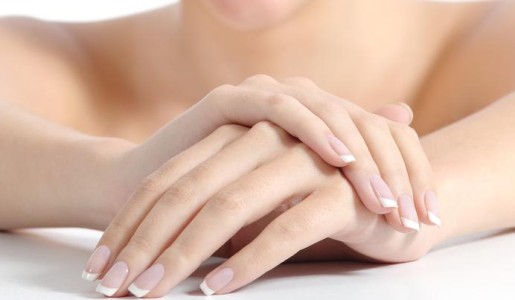 Belleza: Cómo tener las uñas brillantes sin esmalte