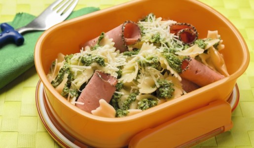 Corbatitas verdes con pastrami