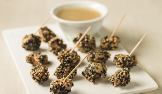 Pollo al ajonjolí en salsa oriental