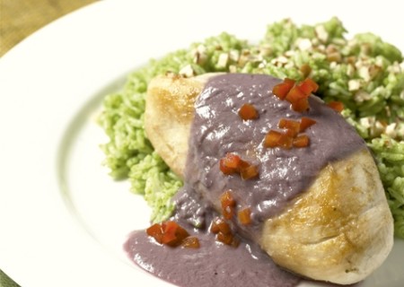 Pollo en salsa de aceituna