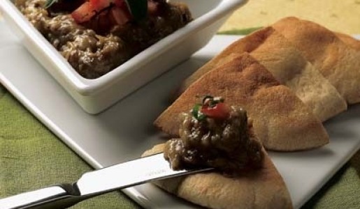 Caviar de berenjenas en pan pita