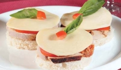 Caprese con lechón