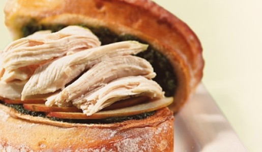 Sándwich de pollo en pesto de salvia