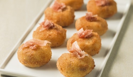 Croquetas españolas de jamón