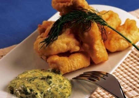 Tempura de calamares con mayonesa de hierbas