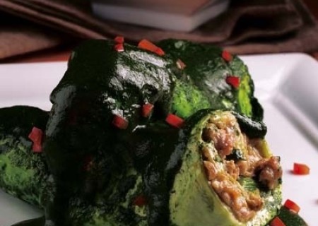 Caiguas rellenas con pollo