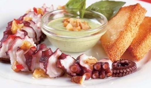 Pulpo ?chelero? con albahaca