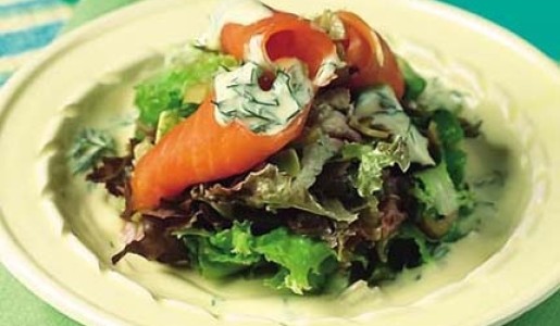 Ensalada de trucha ahumada