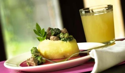 Canoas de papa con lomo y verduras