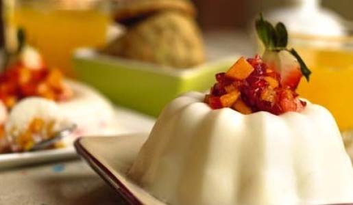 Flan de yogur con galletas de cereal y miel