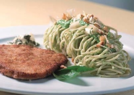 Espaguettis con salsa verde